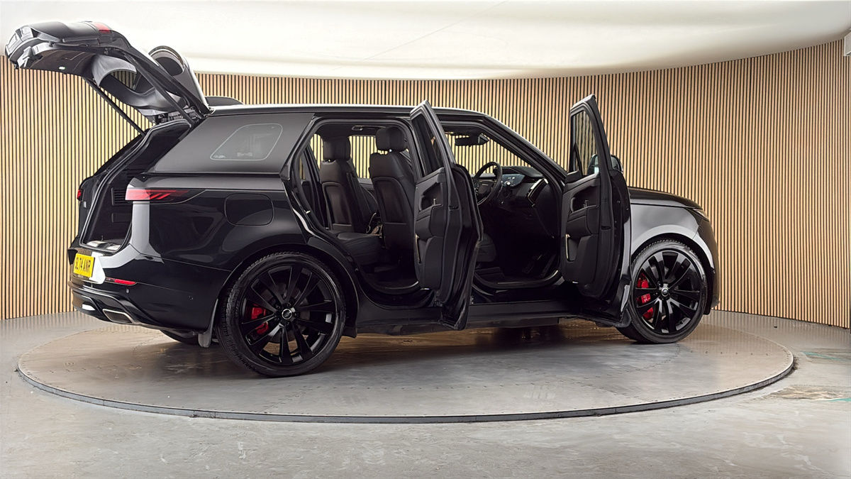 More views of Land Rover Range Rover Sport