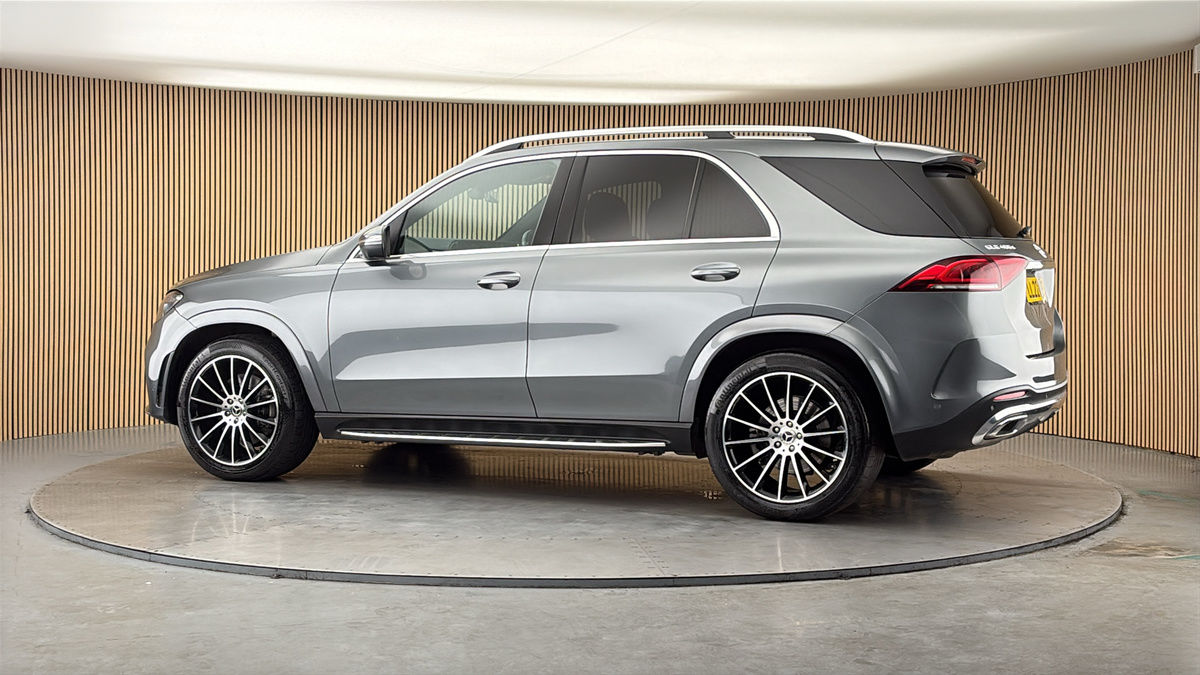 More views of Mercedes-Benz GLE