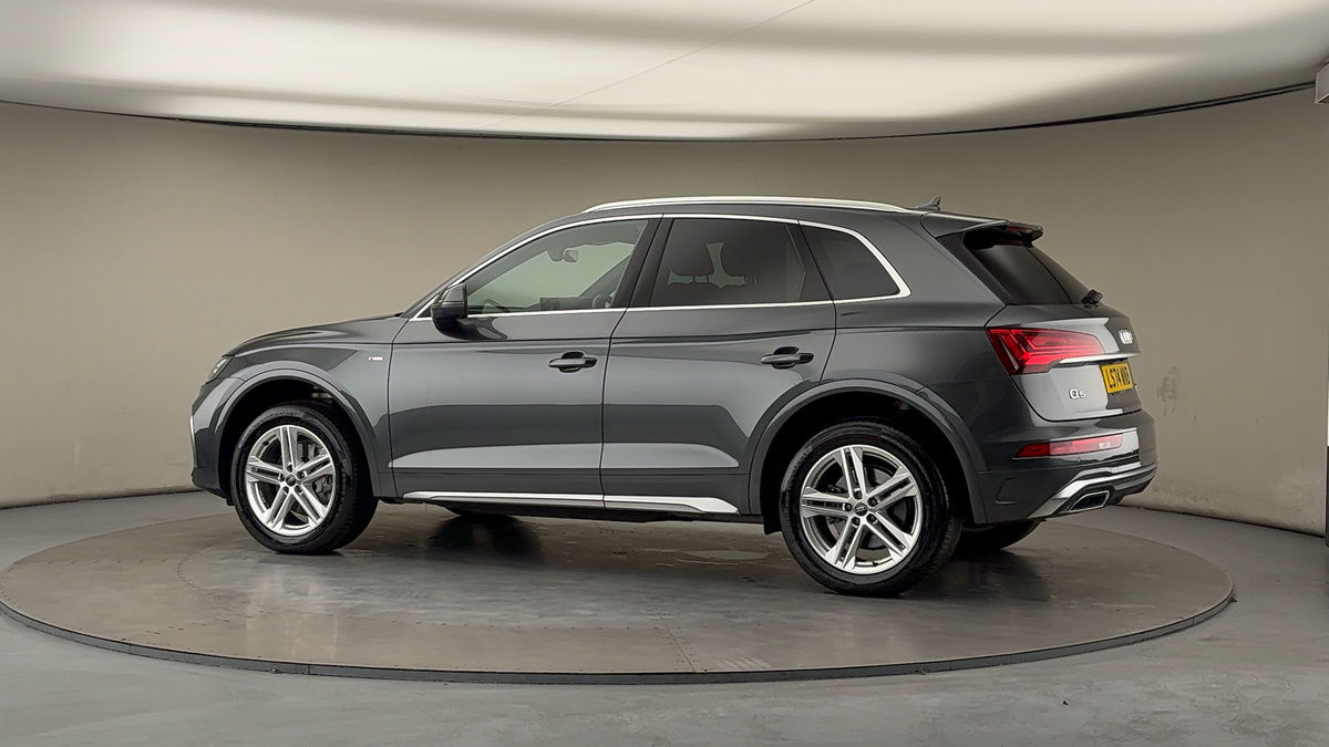 More views of Audi Q5