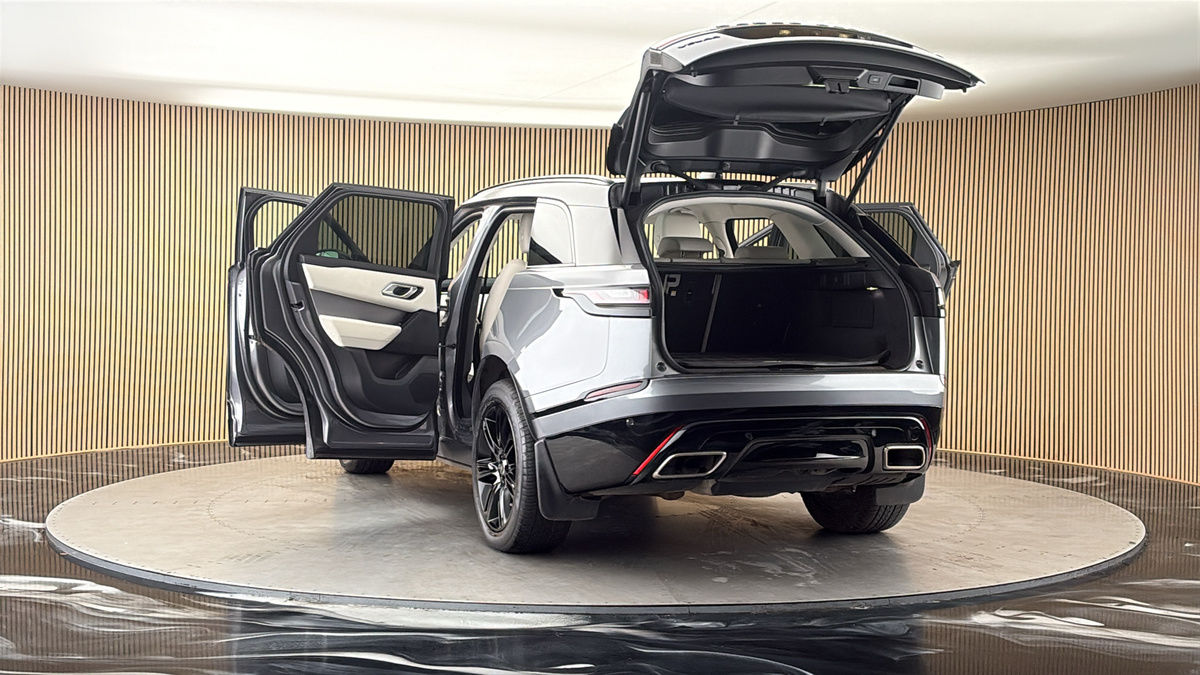More views of Land Rover Range Rover Velar
