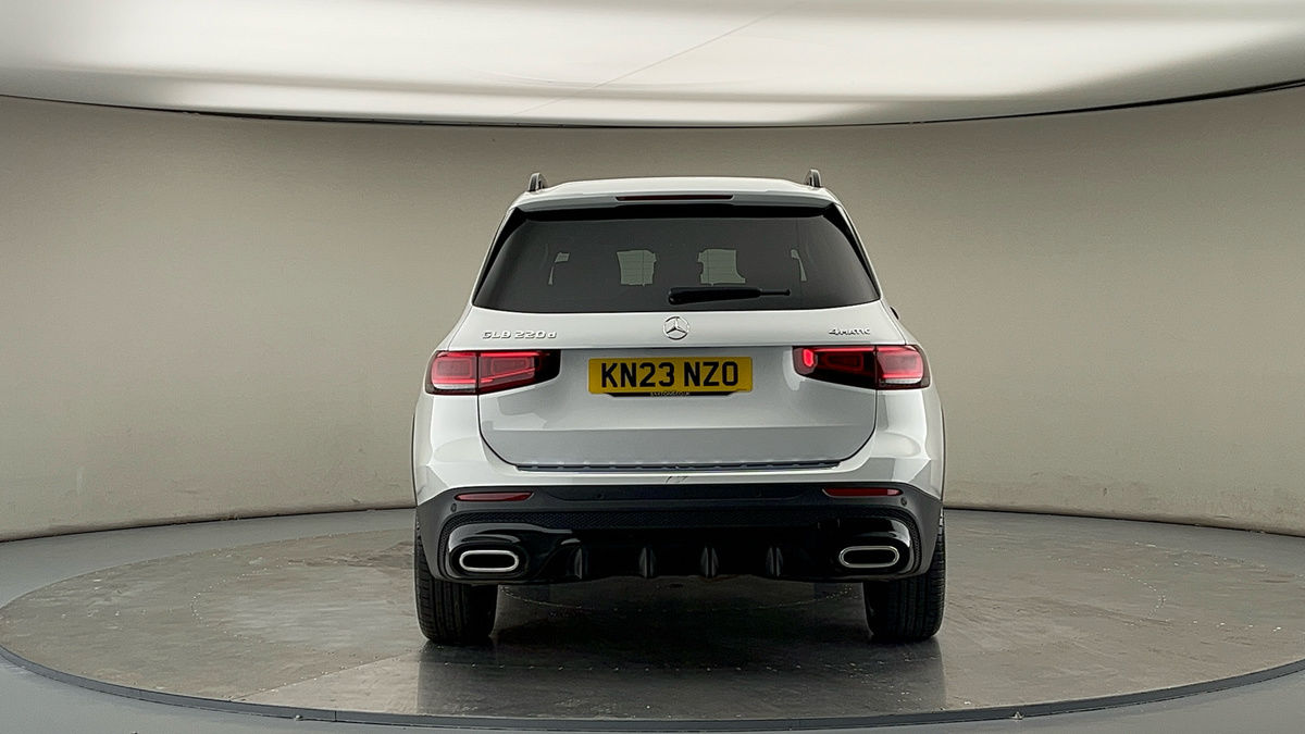 Mercedes-Benz GLB Image 4