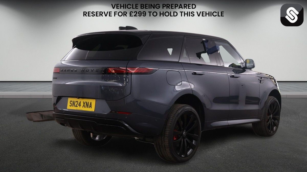 Land Rover Range Rover Sport Image 4