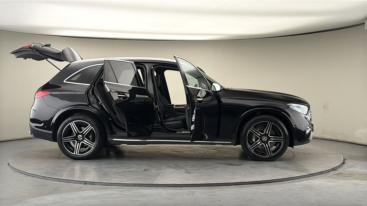 More views of Mercedes-Benz GLC