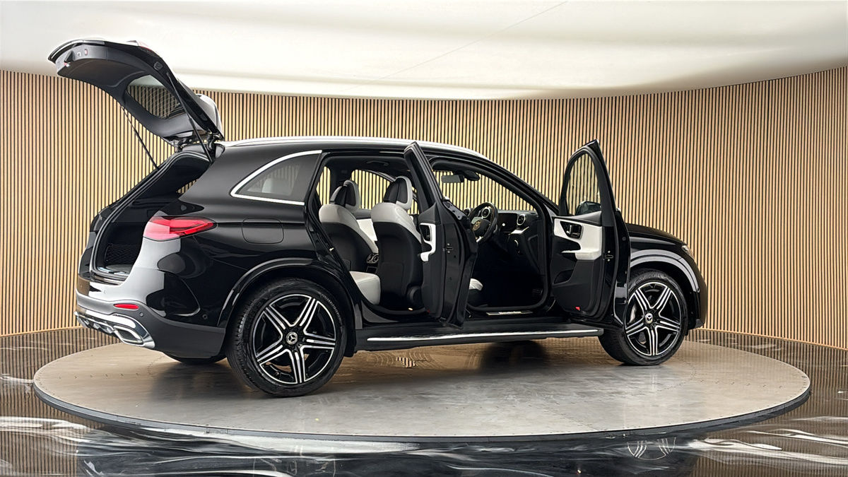 More views of Mercedes-Benz GLC