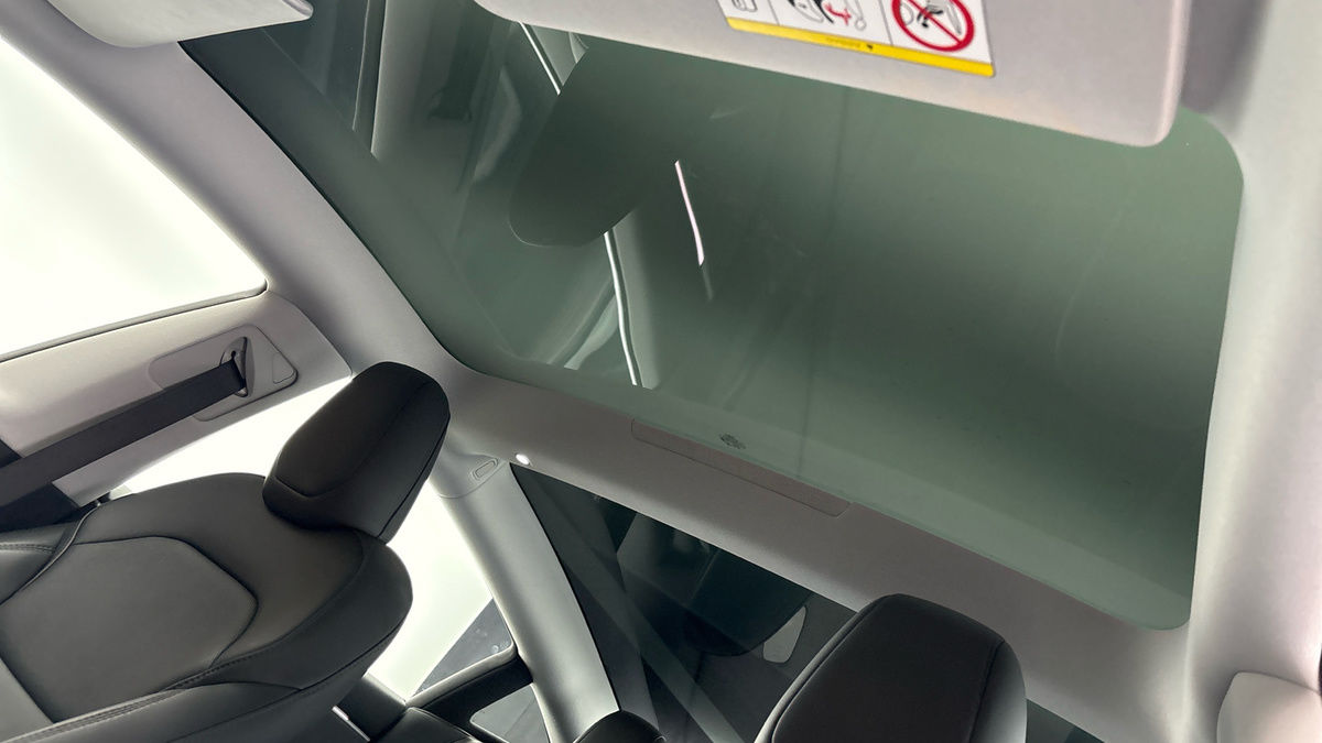 Tesla Model 3 Image 6