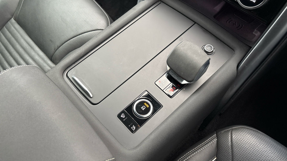 Land Rover Discovery Image 18