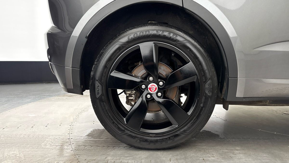 Jaguar E-PACE Image 10