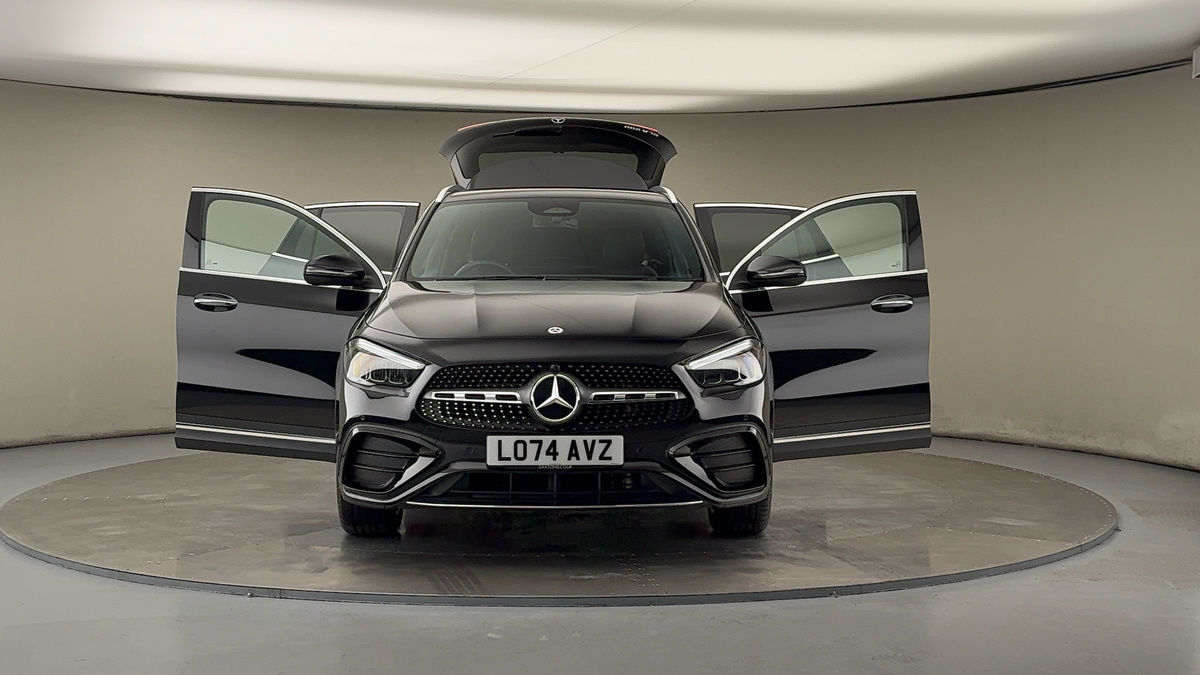 More views of Mercedes-Benz GLA