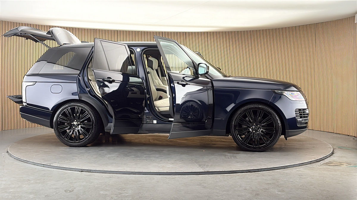 More views of Land Rover Range Rover