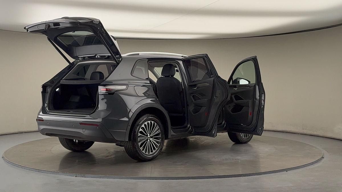 More views of Volkswagen Tiguan