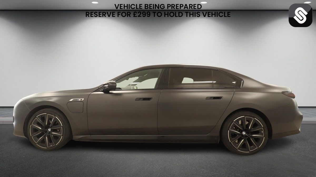 BMW 7 Series Image 6
