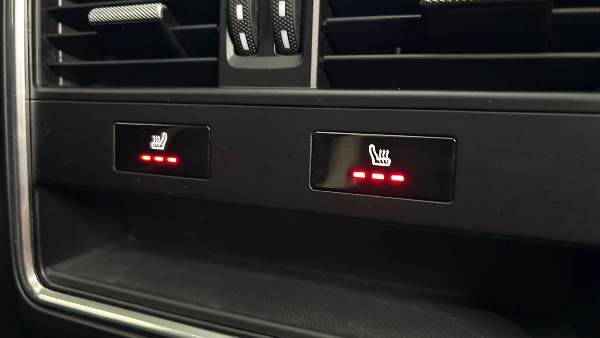 Porsche Cayenne Image 37