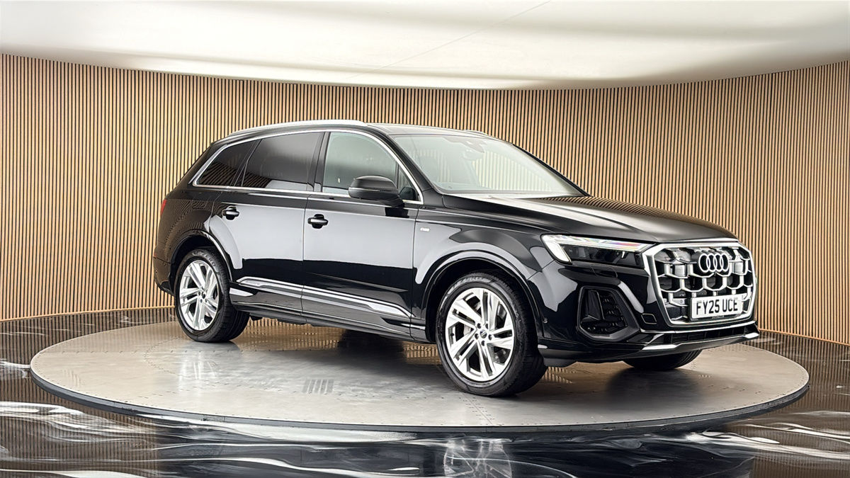 More views of Audi Q7