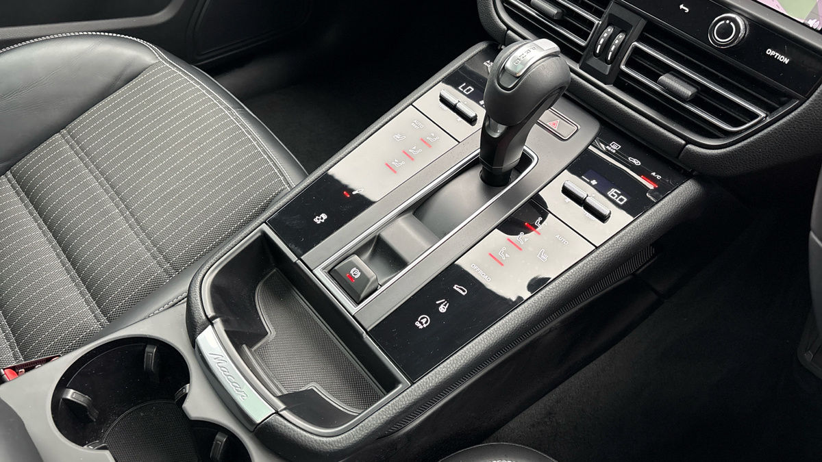 Porsche Macan Image 18