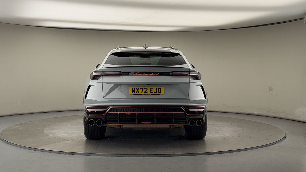 Lamborghini Urus Image 4