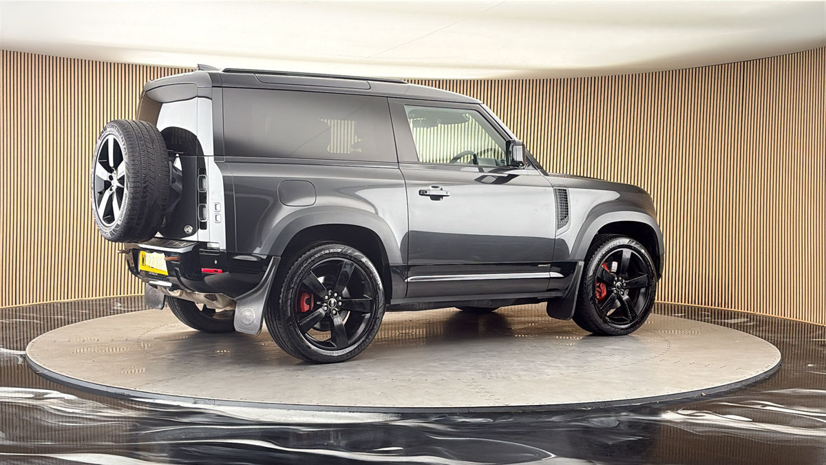 More views of Land Rover Defender 90