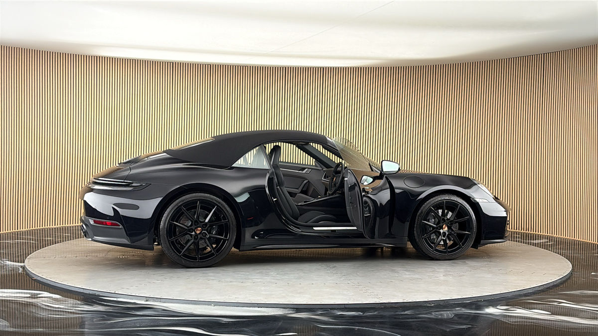 More views of Porsche 911
