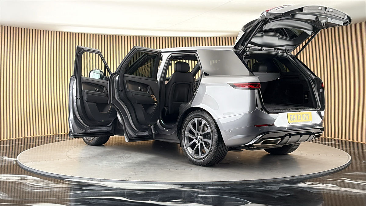 More views of Land Rover Range Rover Sport