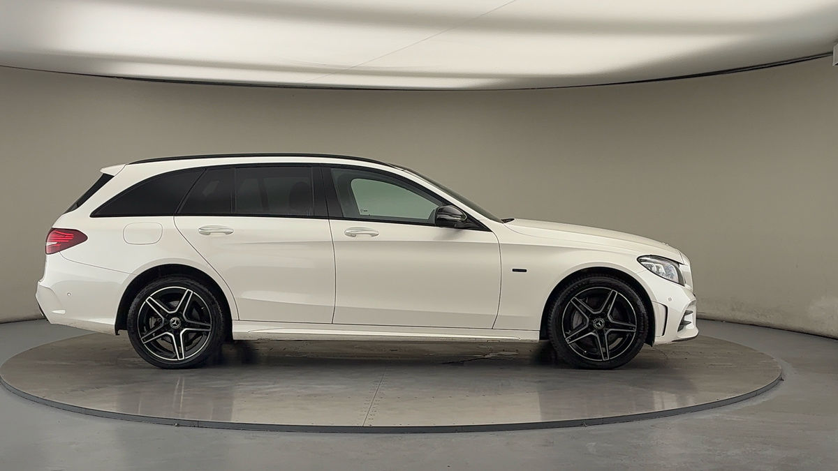 Mercedes-Benz C Class Image 16
