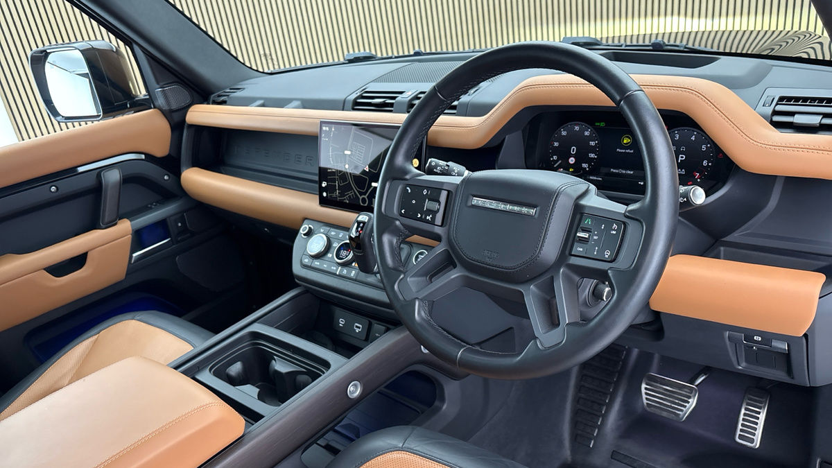 Land Rover Defender 90 Image 5