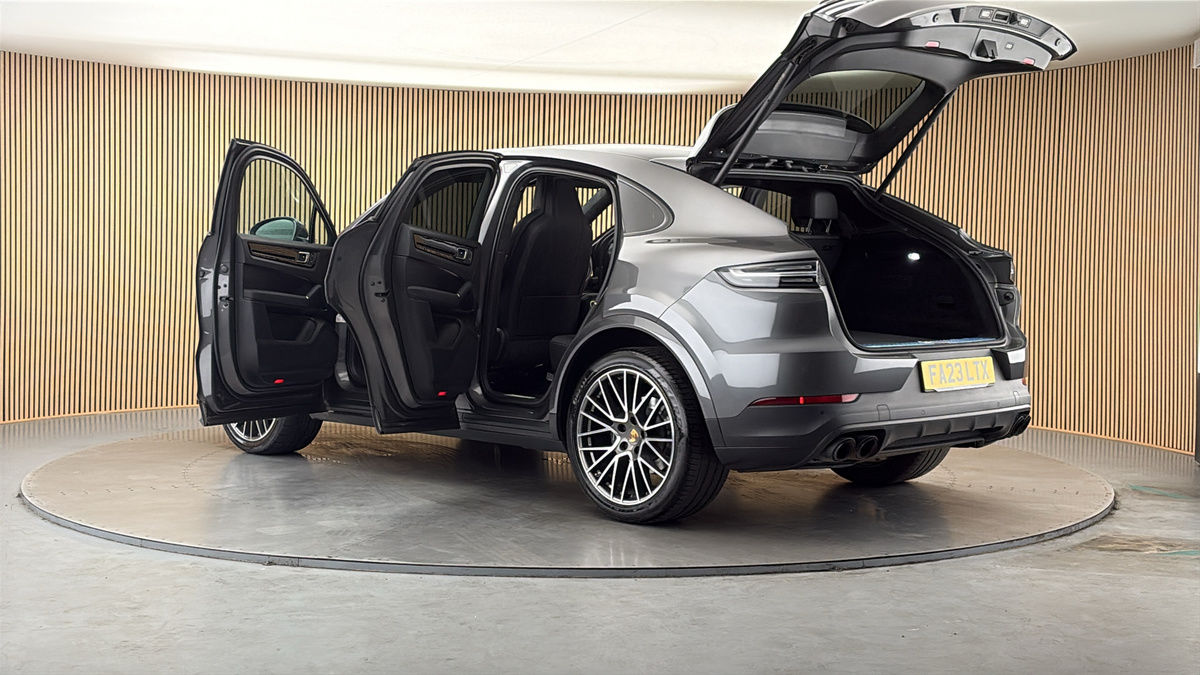 More views of Porsche Cayenne