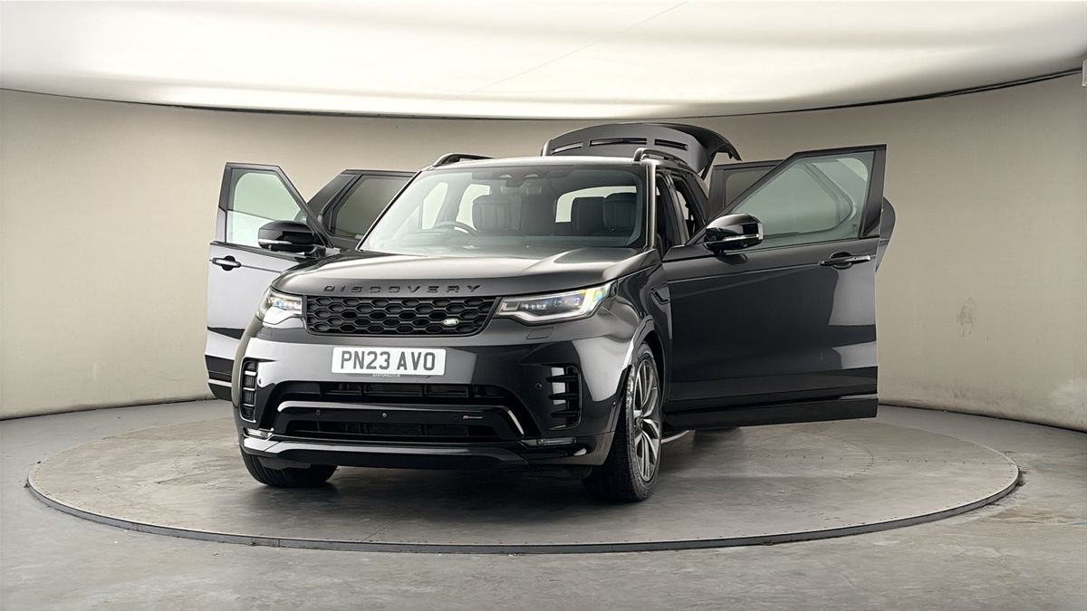 More views of Land Rover Discovery