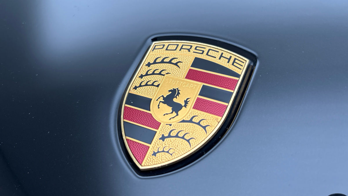 Porsche Cayenne Image 24