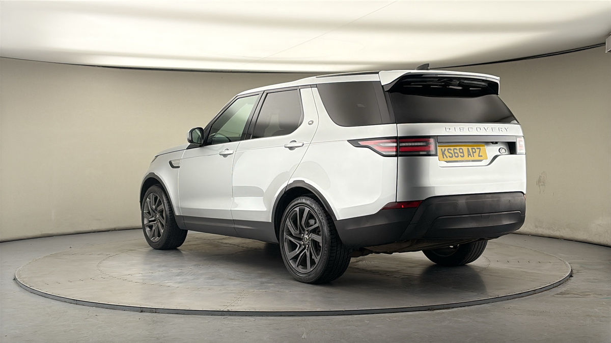 Land Rover Discovery Image 2
