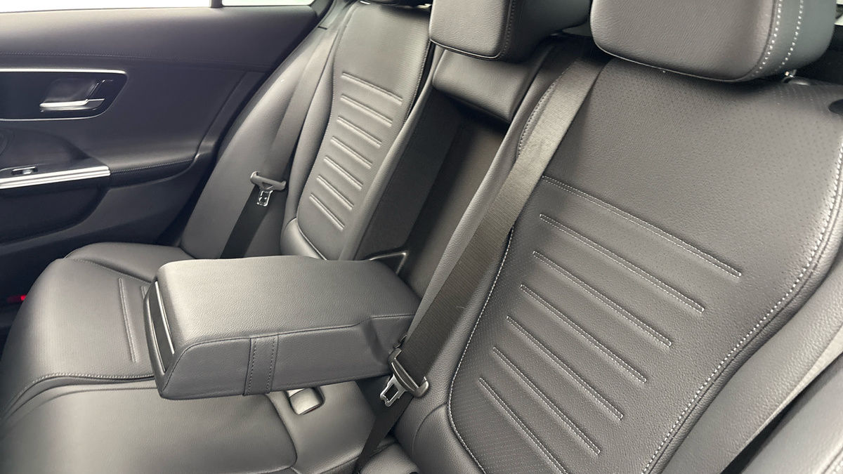 Mercedes-Benz C Class Image 9