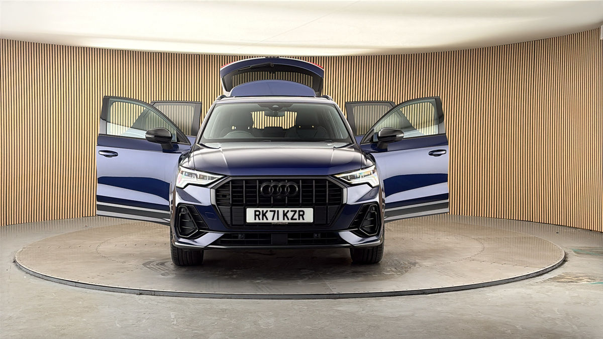 More views of Audi Q3