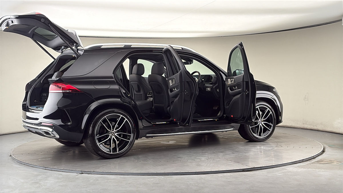 More views of Mercedes-Benz GLE