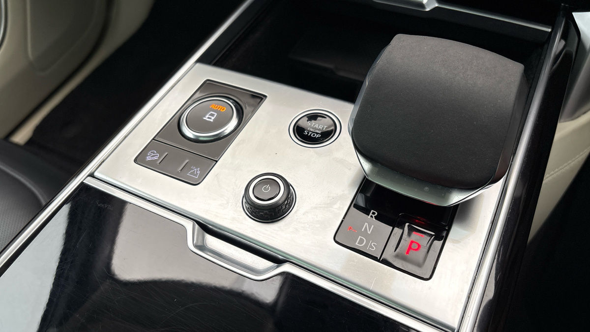 Land Rover Range Rover Image 27