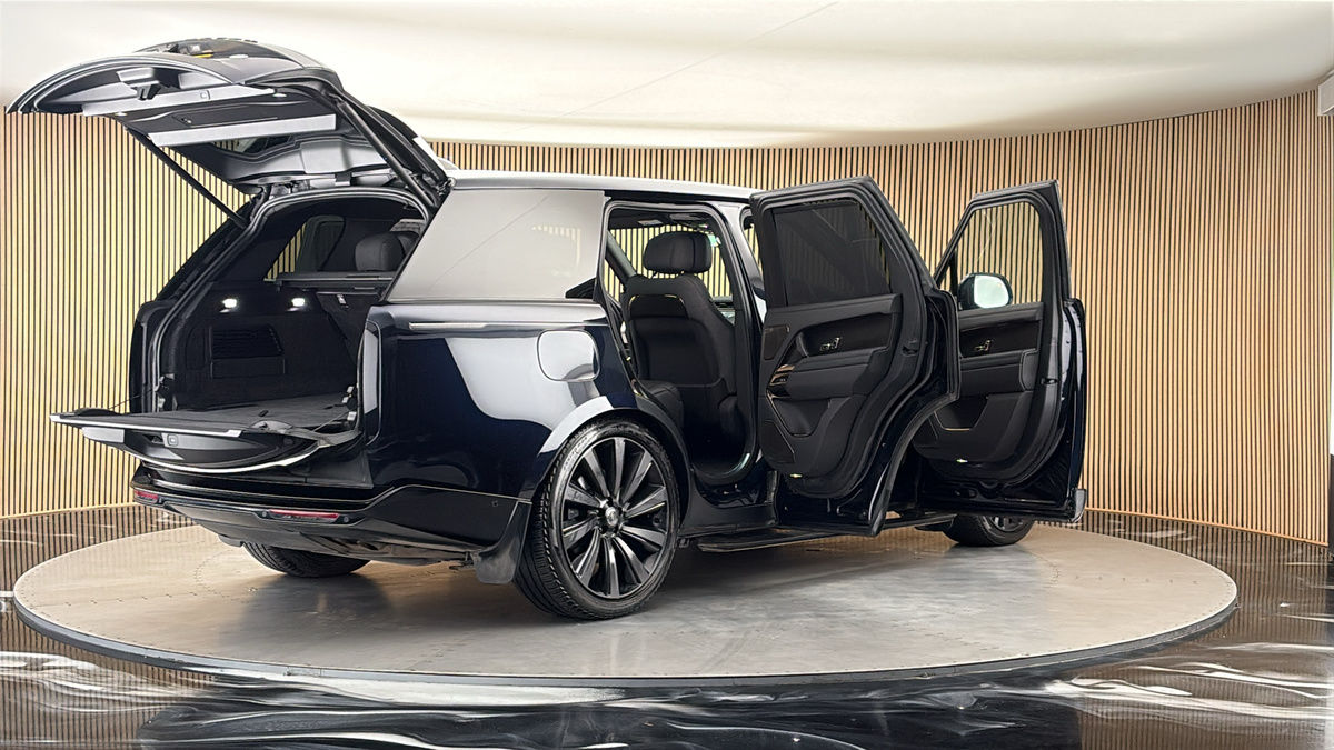 More views of Land Rover Range Rover