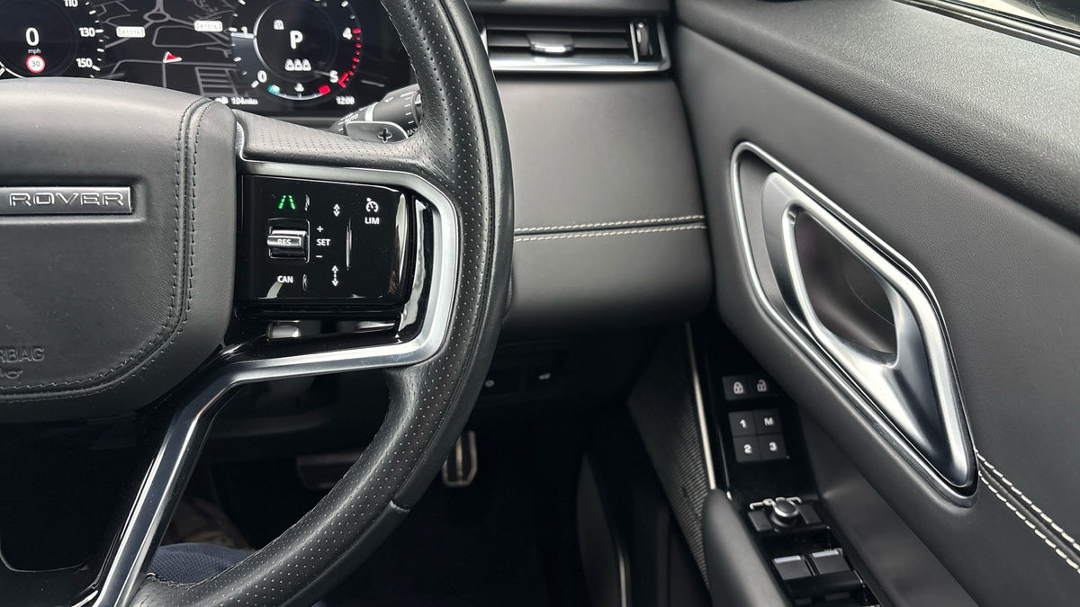 Land Rover Range Rover Velar Image 20