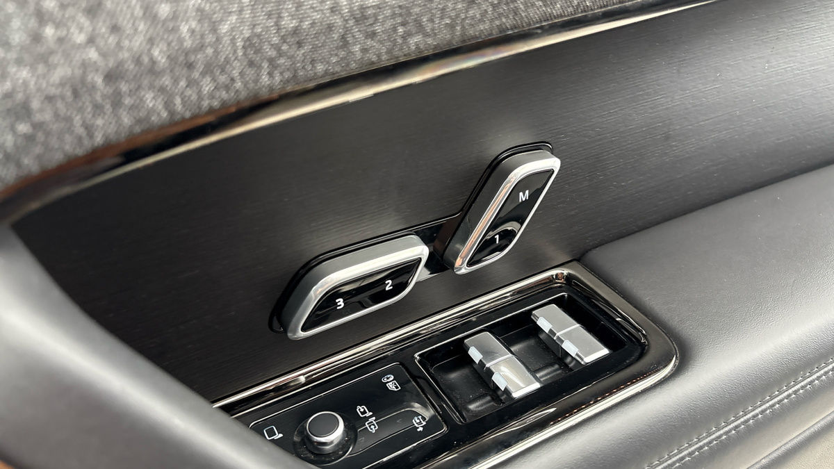 Land Rover Range Rover Sport Image 26