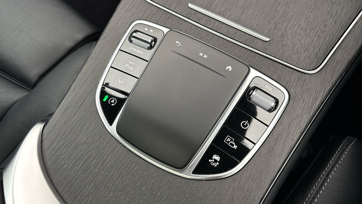 Mercedes-Benz GLC Image 26