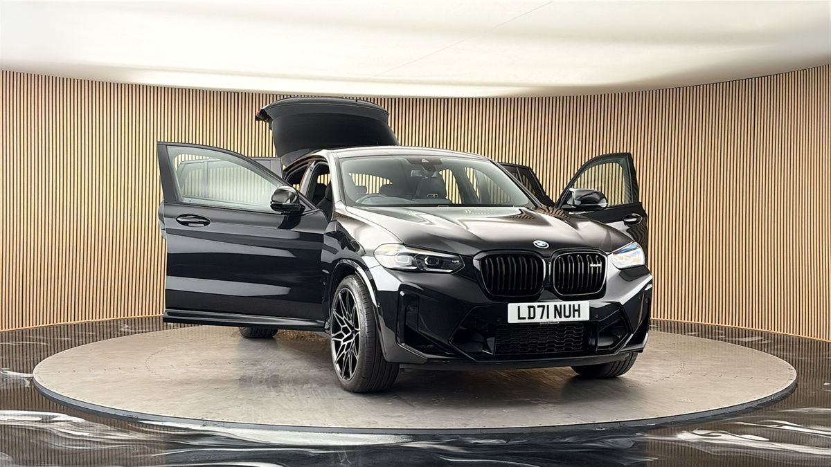 More views of BMW X4 M
