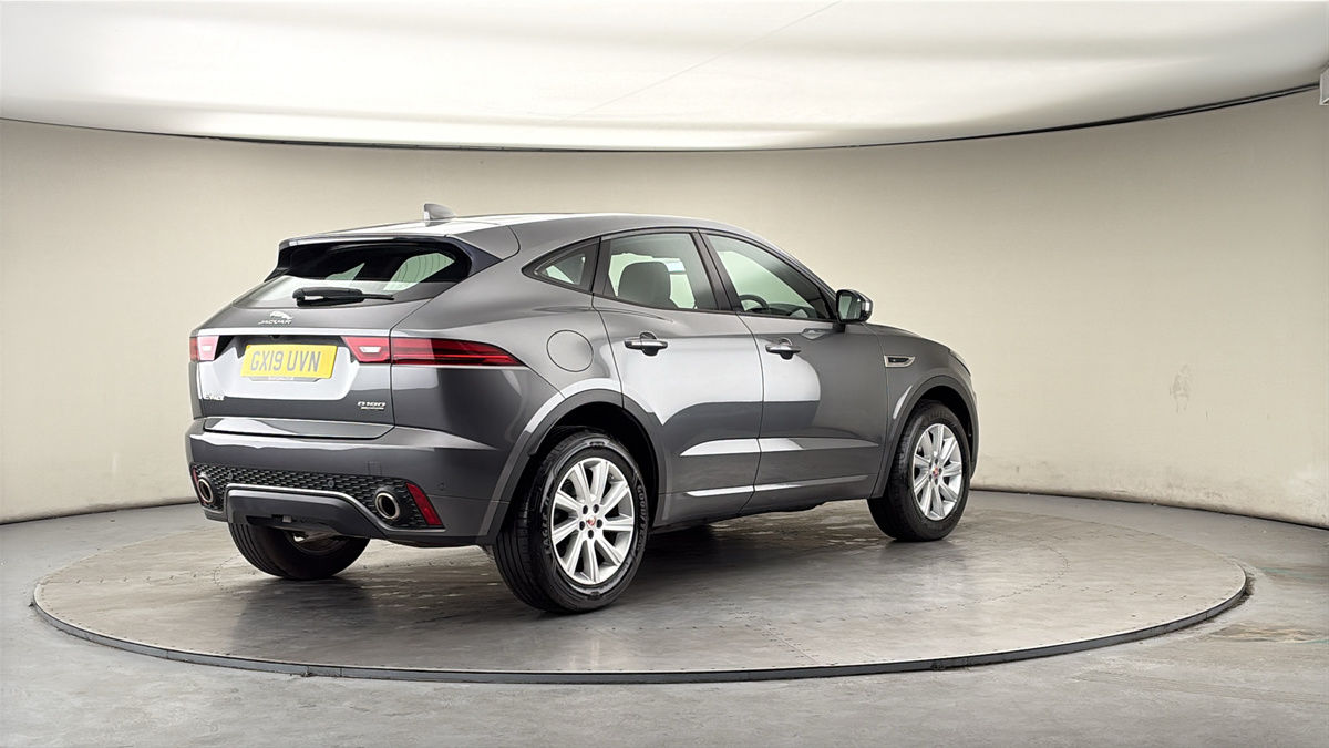 Jaguar E-PACE Image 21