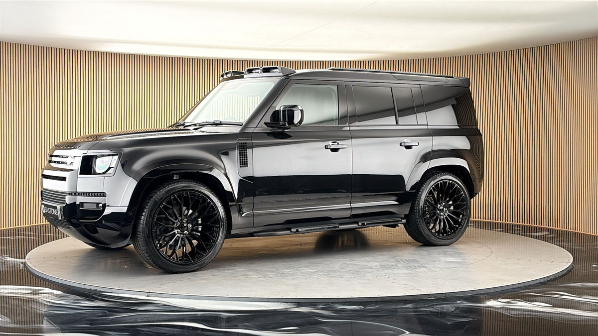 More views of Land Rover Defender 110