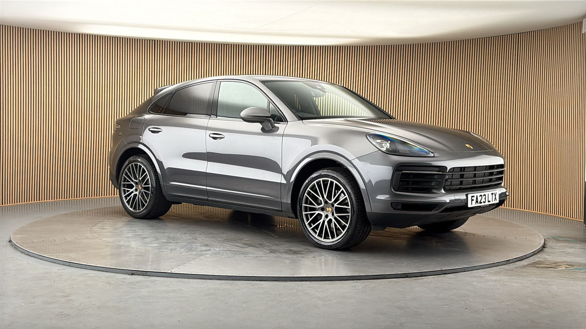 More views of Porsche Cayenne