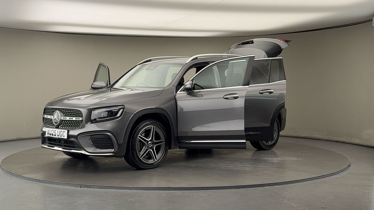 Mercedes-Benz GLB Image 22