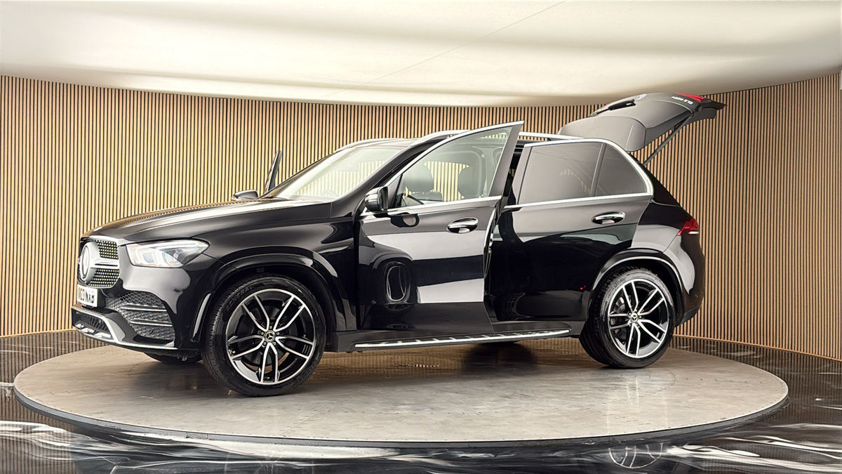 More views of Mercedes-Benz GLE