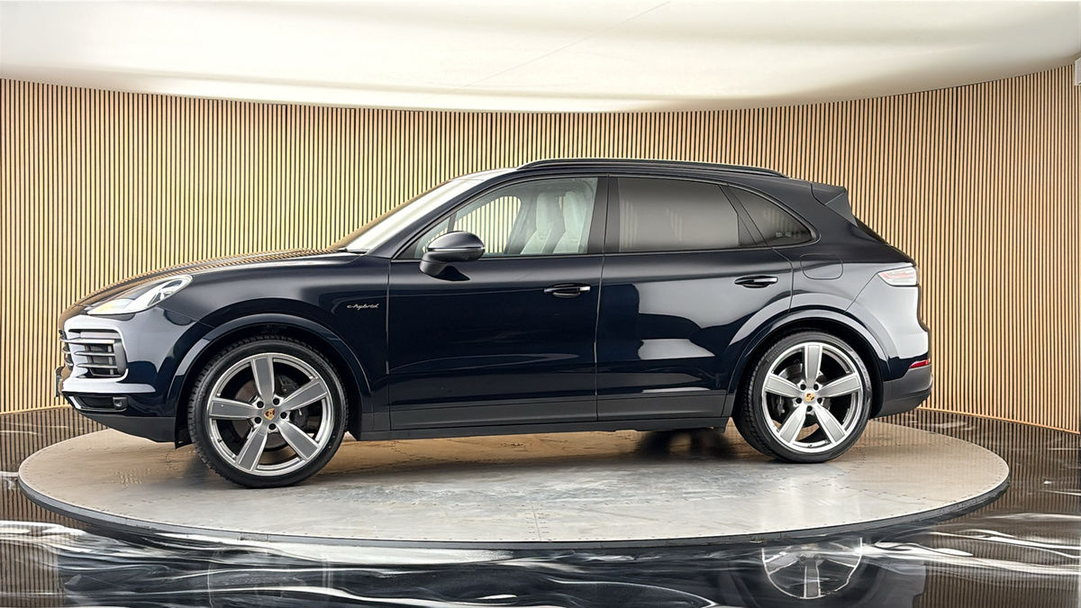 More views of Porsche Cayenne