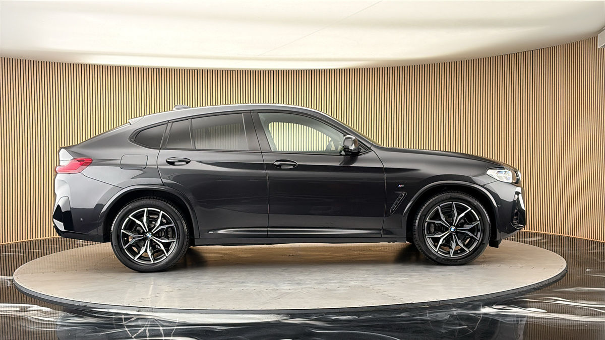 BMW X4 Image 16