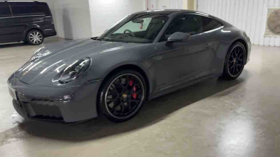 More views of Porsche 911