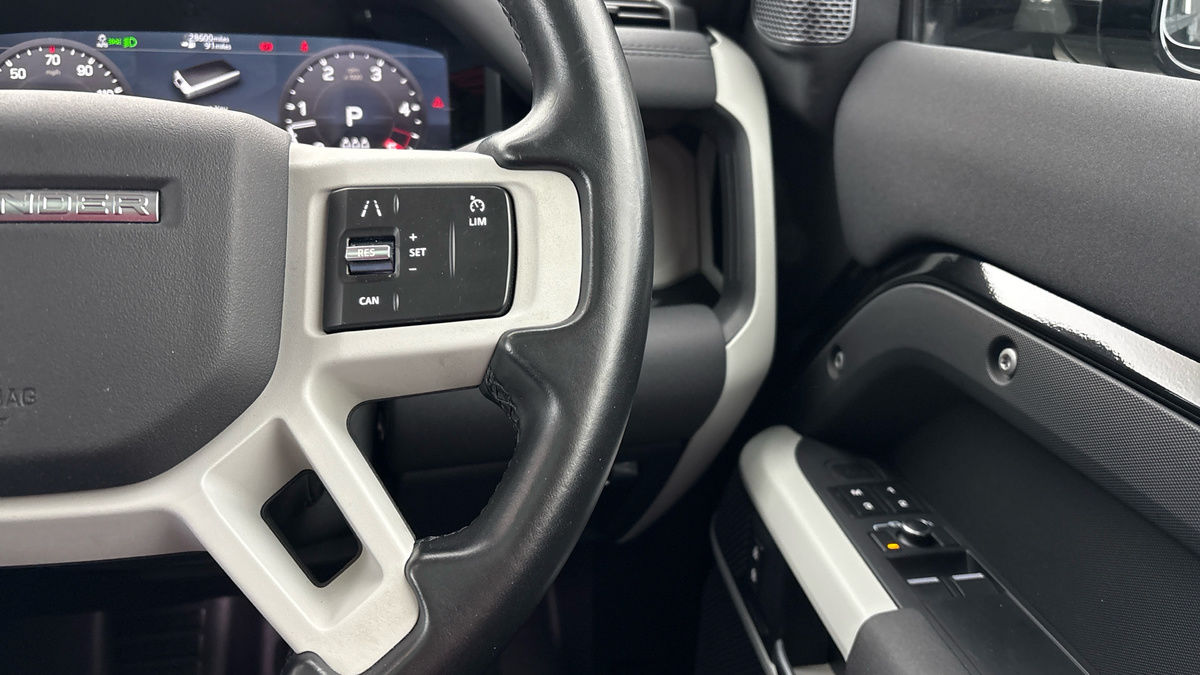 Land Rover Defender 90 Urban Image 14