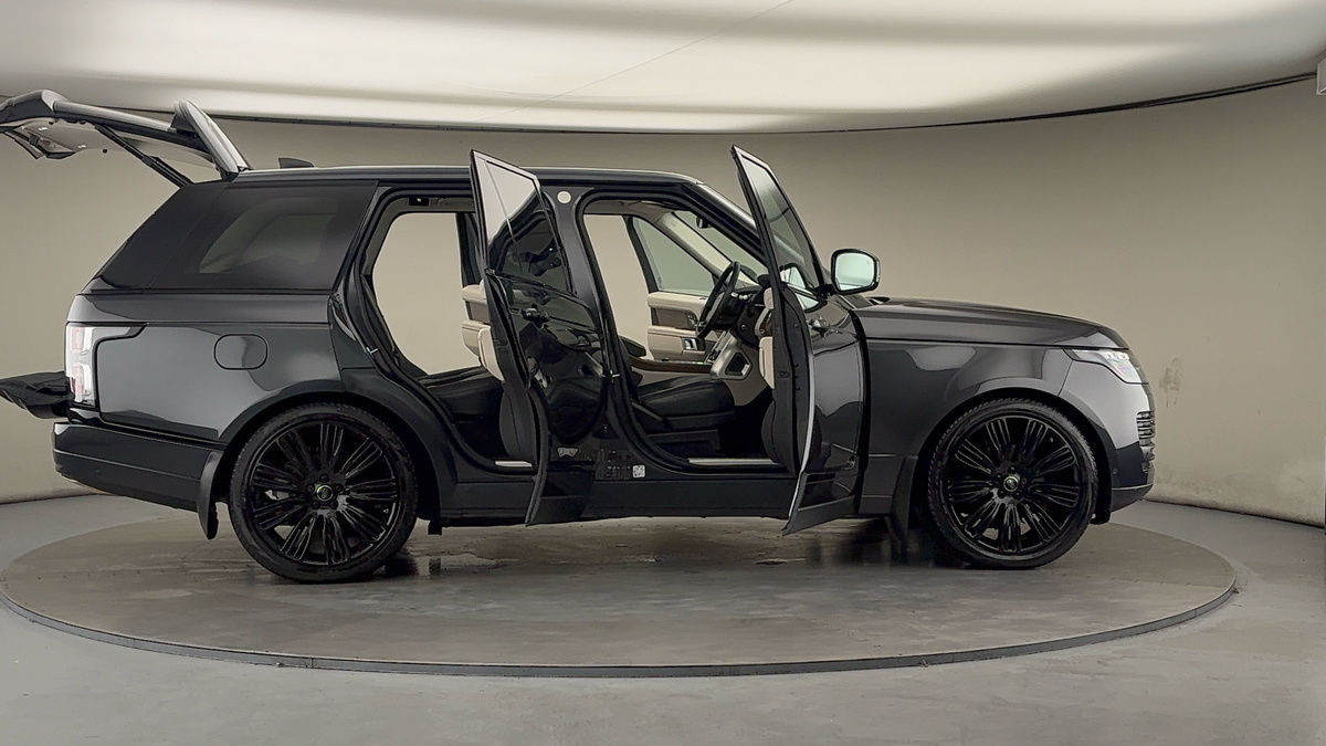 More views of Land Rover Range Rover