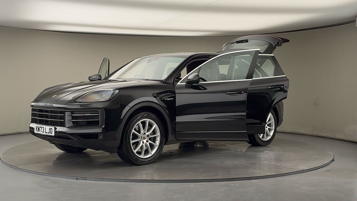 Porsche Cayenne Image 22