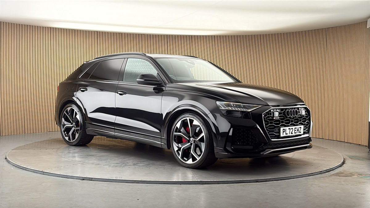More views of Audi RSQ8