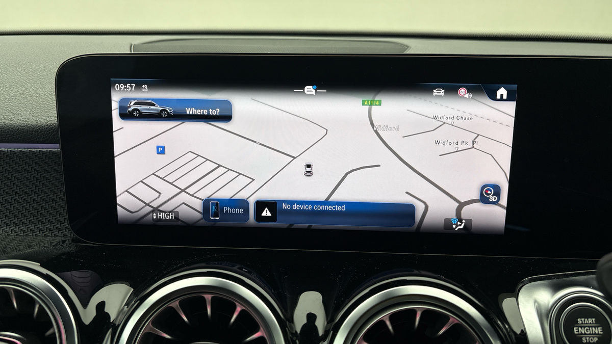 Mercedes-Benz GLB Image 17